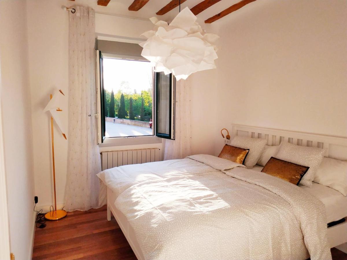 Lux Wood Loft With Air Con & Lift Διαμέρισμα Λογκρόνο Εξωτερικό φωτογραφία