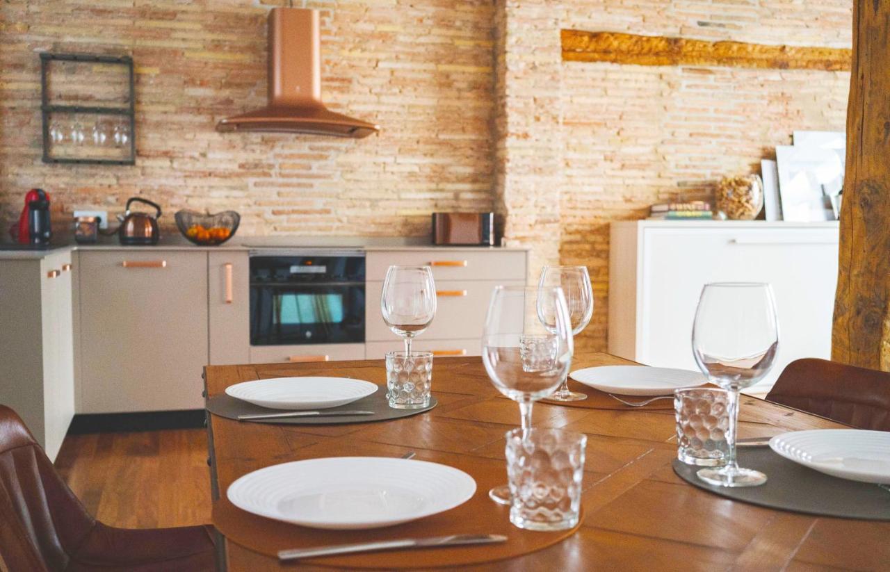 Lux Wood Loft With Air Con & Lift Διαμέρισμα Λογκρόνο Εξωτερικό φωτογραφία